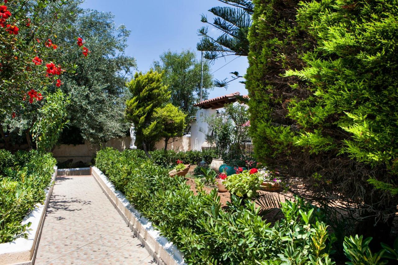 Tzivras Villa & Apartments Lassi  Buitenkant foto
