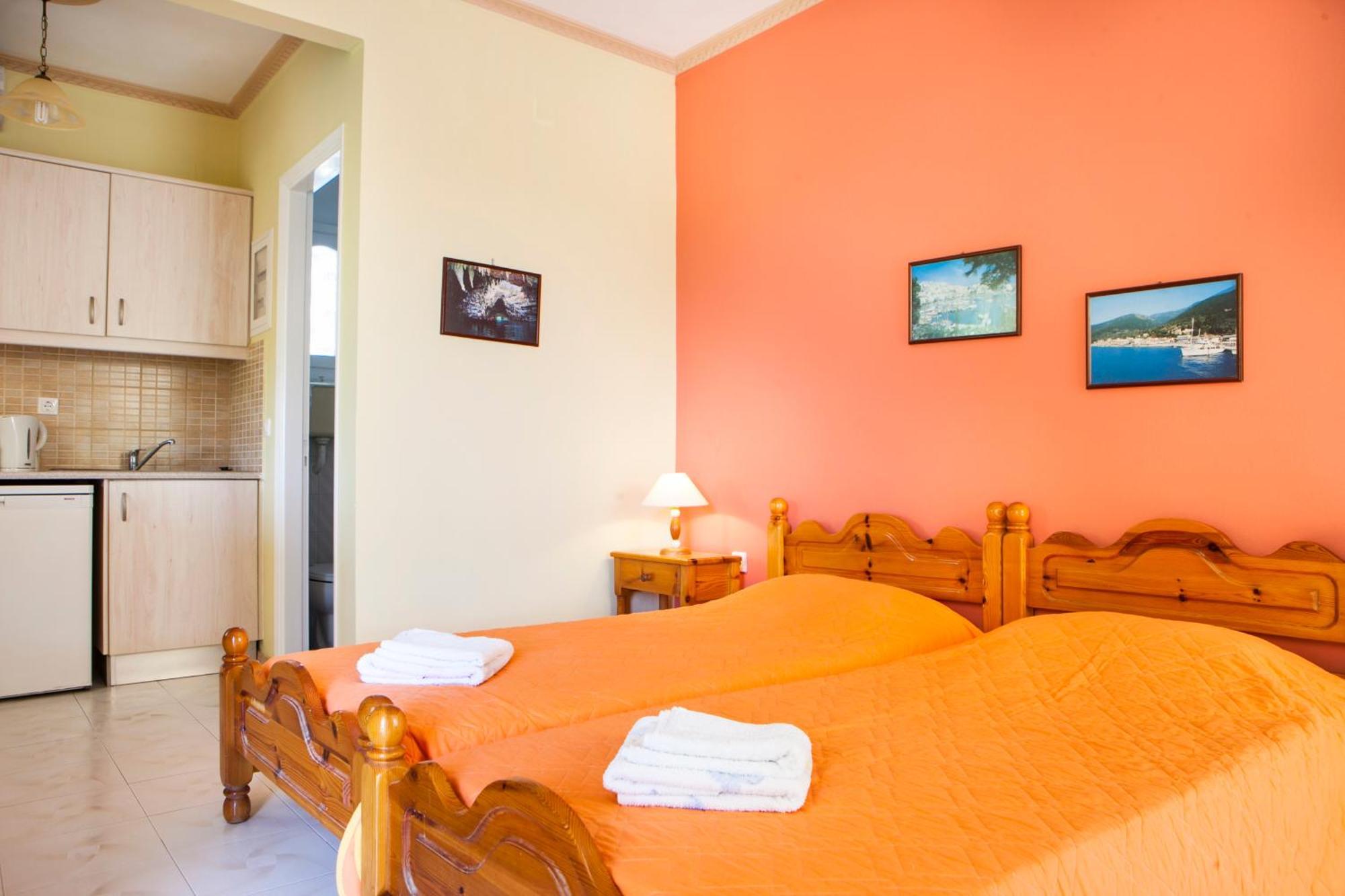 Tzivras Villa & Apartments Lassi  Kamer foto