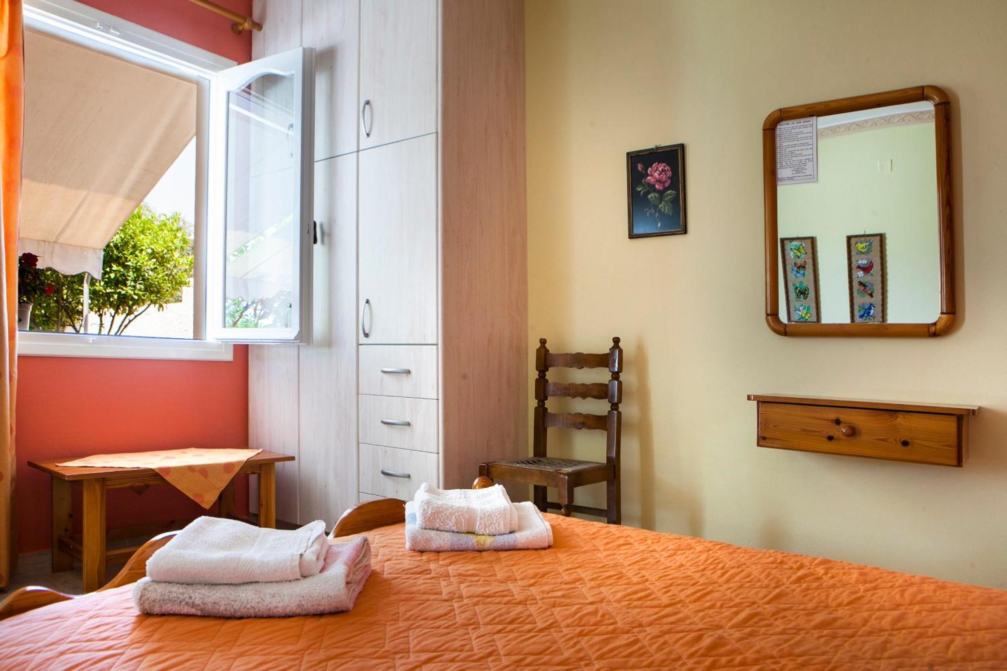 Tzivras Villa & Apartments Lassi  Kamer foto