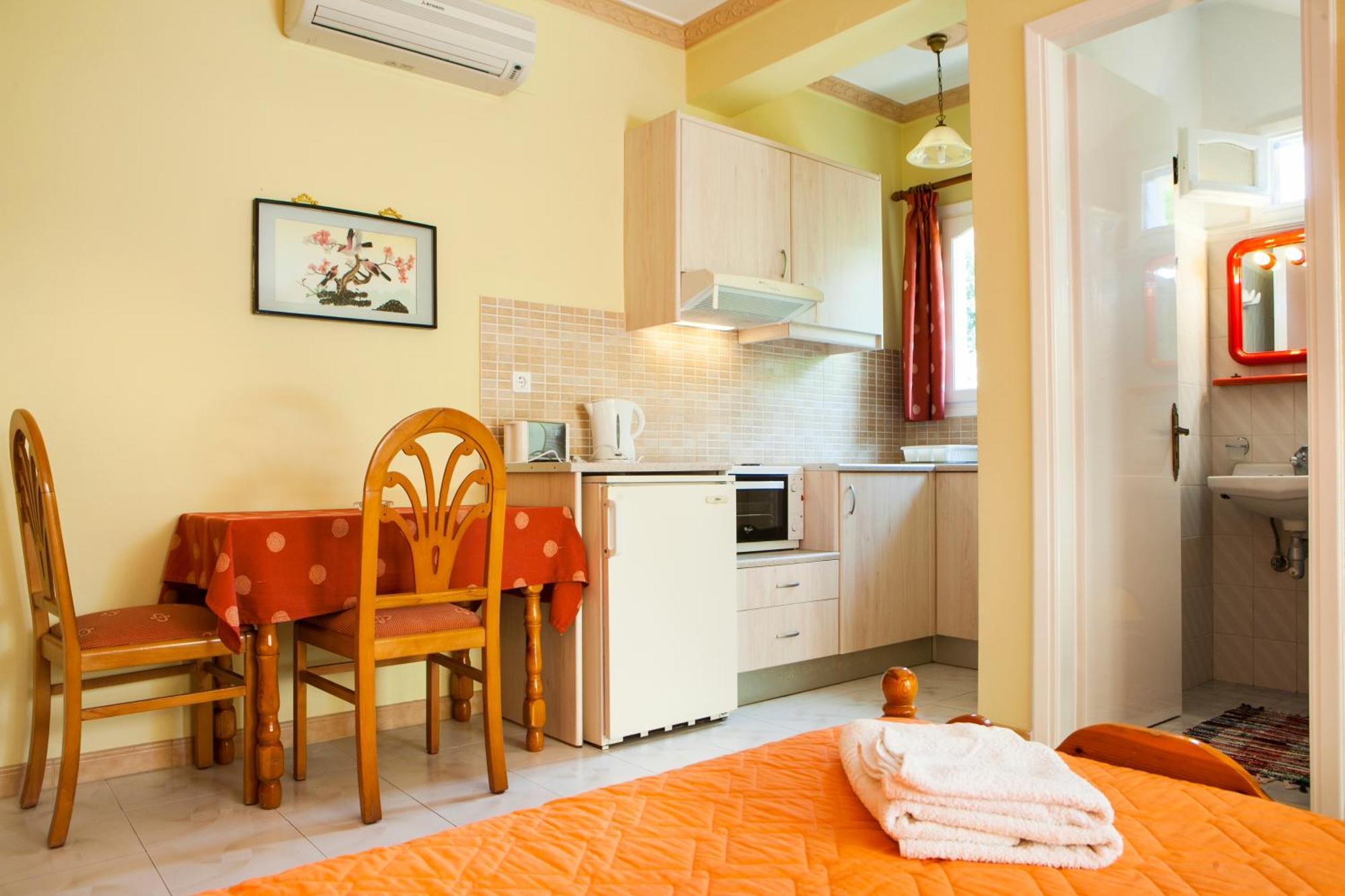 Tzivras Villa & Apartments Lassi  Kamer foto
