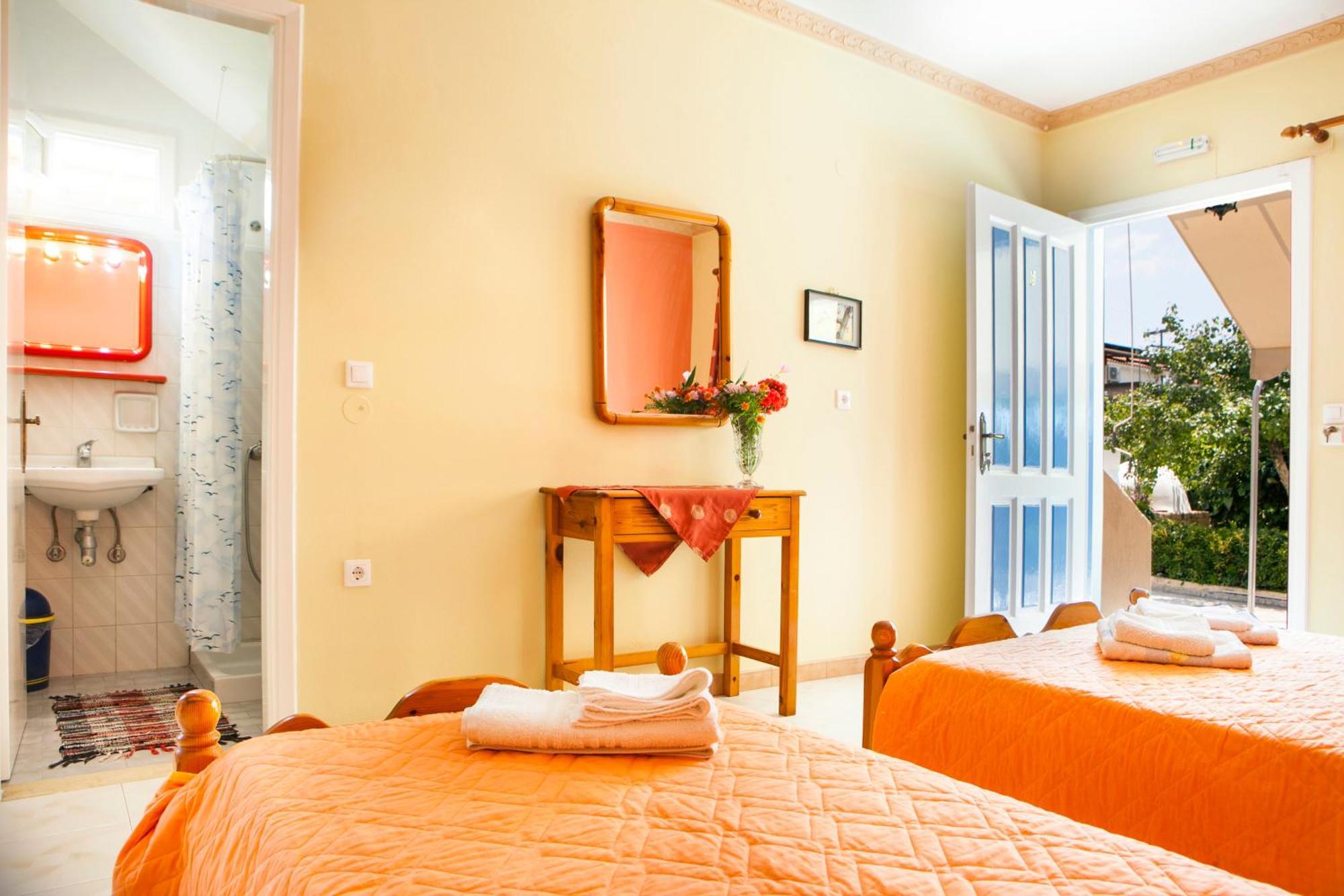 Tzivras Villa & Apartments Lassi  Kamer foto