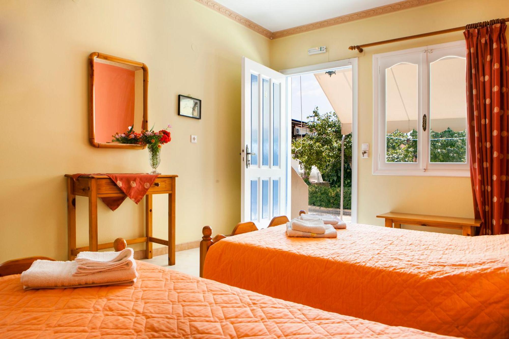Tzivras Villa & Apartments Lassi  Kamer foto